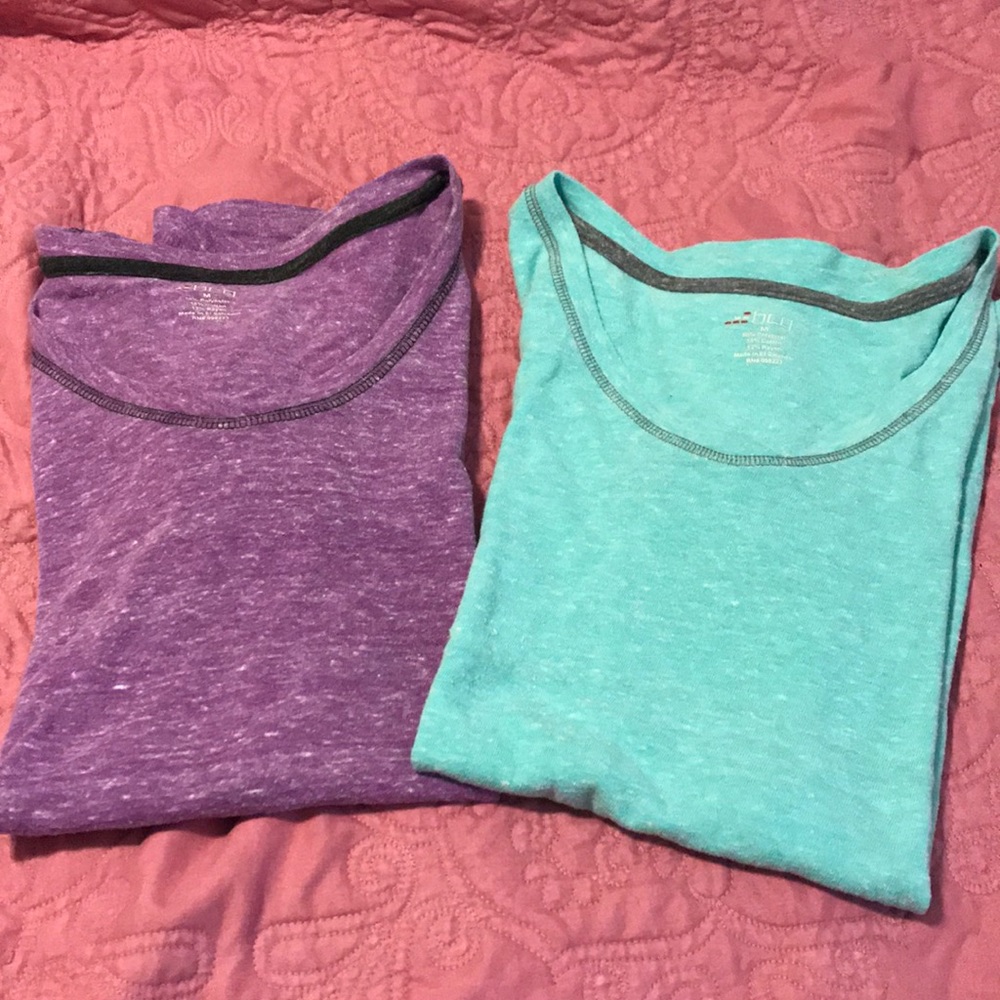 Bundle of fitted workout tees!